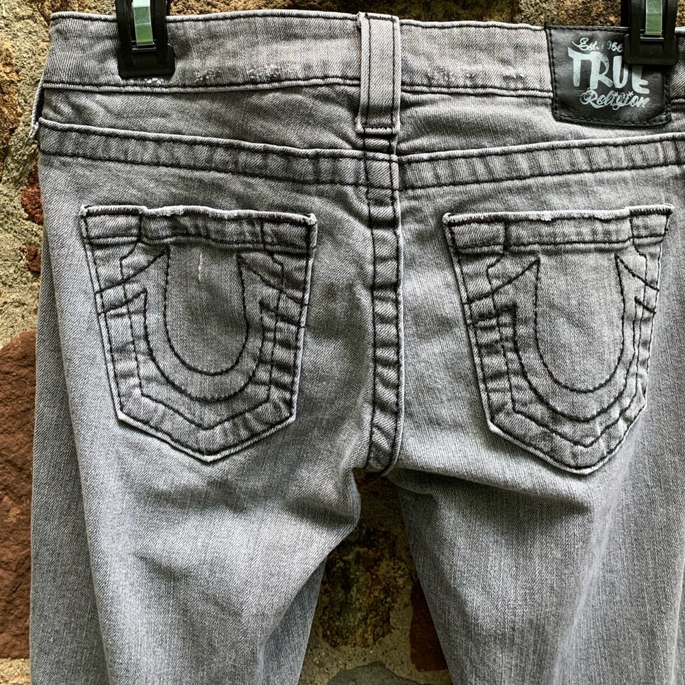 True Religion Size 26 Soft Grey Skinny Jeans
